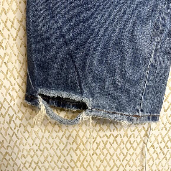 American Eagle Hipster Fit Skinny Flare Embroidered Ripped Blue Denim Size 8 - Picture 10 of 12